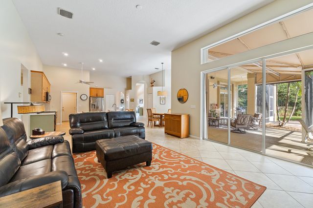 2609 SW Mayacoo Way E, Palm City, FL 34990