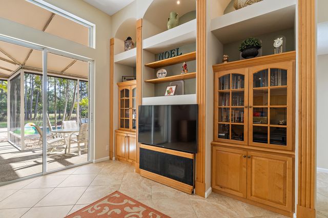 2609 SW Mayacoo Way E, Palm City, FL 34990