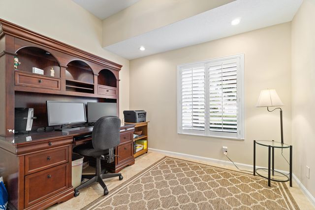 2609 SW Mayacoo Way E, Palm City, FL 34990