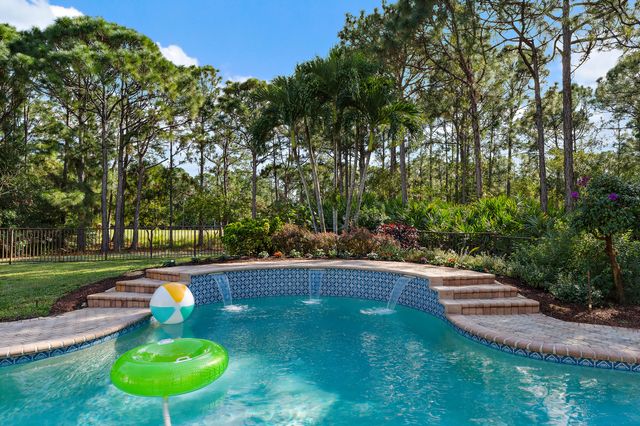 2609 SW Mayacoo Way E, Palm City, FL 34990