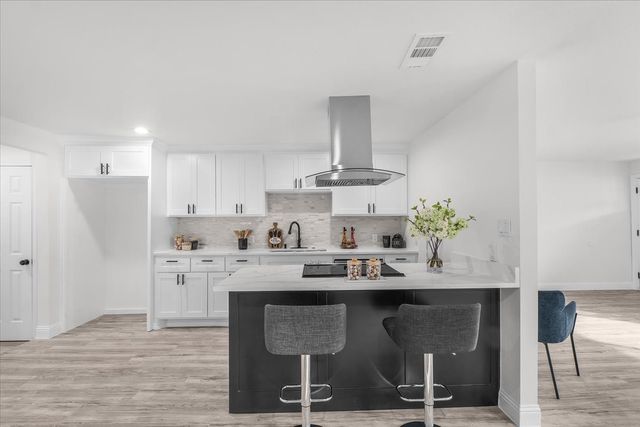 8320 Redonda Street, White Settlement, TX 76108