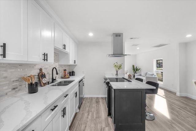 8320 Redonda Street, White Settlement, TX 76108