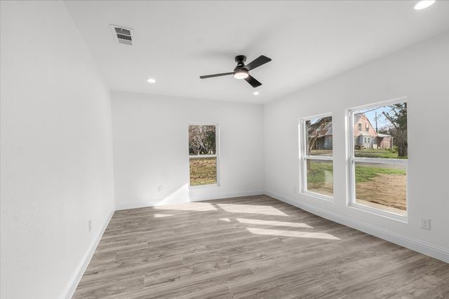 8320 Redonda Street, White Settlement, TX 76108