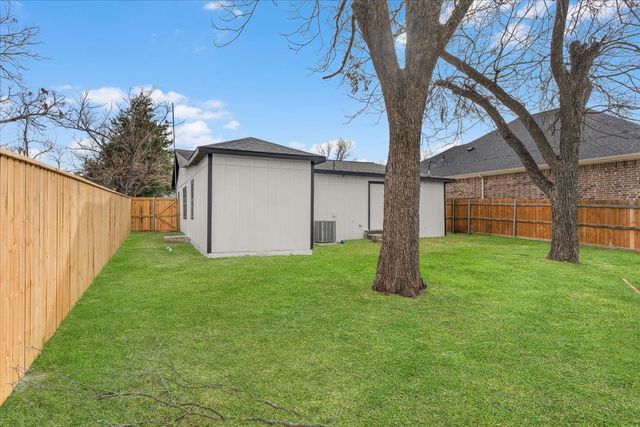 8320 Redonda Street, White Settlement, TX 76108