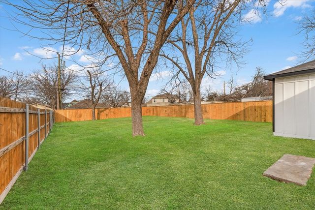 8320 Redonda Street, White Settlement, TX 76108