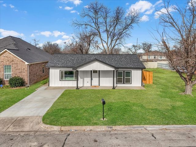 8320 Redonda Street, White Settlement, TX 76108