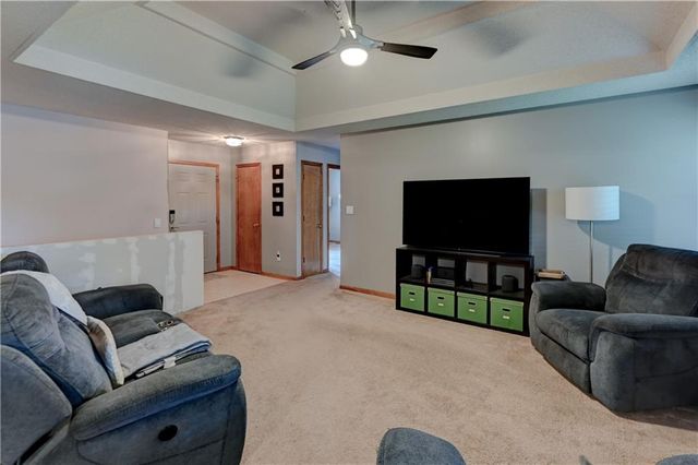 816 NE Bristol Drive, Lee's Summit, MO 64086