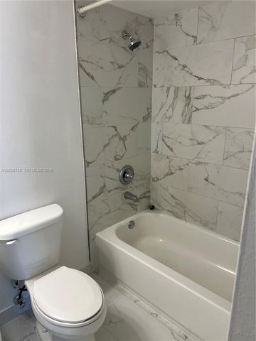 4715 NW 7th St 407-2, Miami, FL 33126