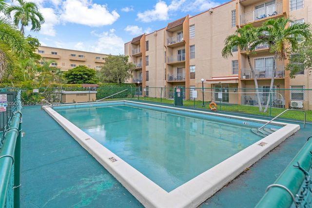 4715 NW 7th St 407-2, Miami, FL 33126