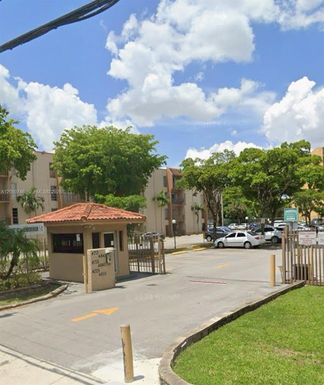 4715 NW 7th St 407-2, Miami, FL 33126