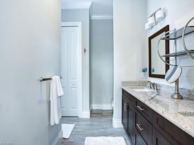 840 98th AVE N, Naples, FL 34108