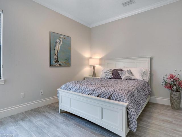 840 98th AVE N, Naples, FL 34108