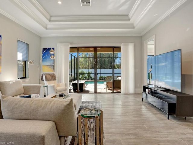 840 98th AVE N, Naples, FL 34108