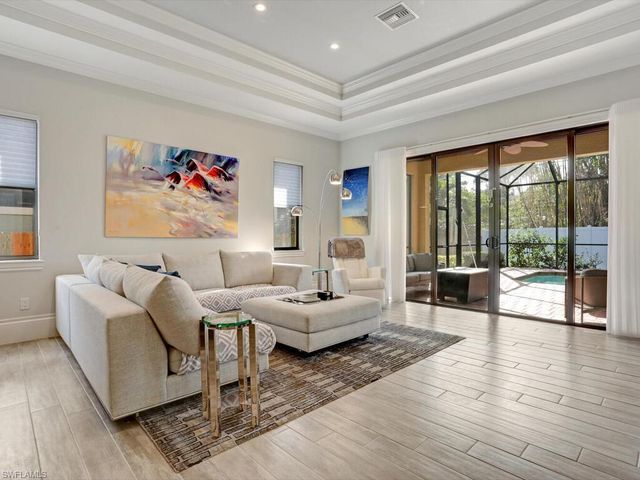 840 98th AVE N, Naples, FL 34108