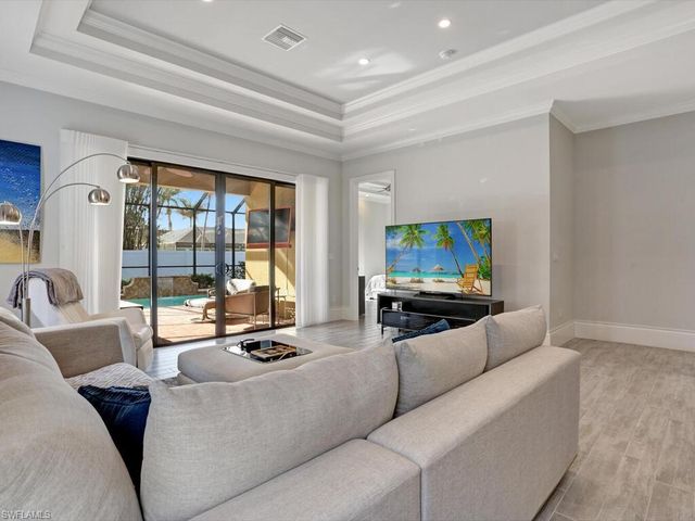 840 98th AVE N, Naples, FL 34108