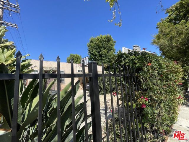 1419 Stanford Street, Santa Monica, CA 90404