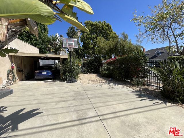 1419 Stanford Street, Santa Monica, CA 90404