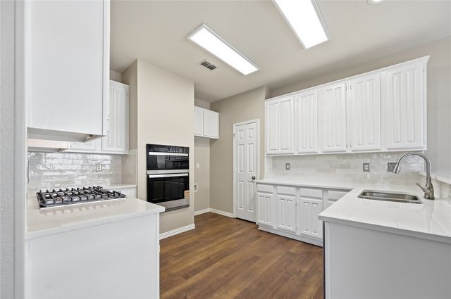 5128 Timber Park Drive, Flower Mound, TX 75028