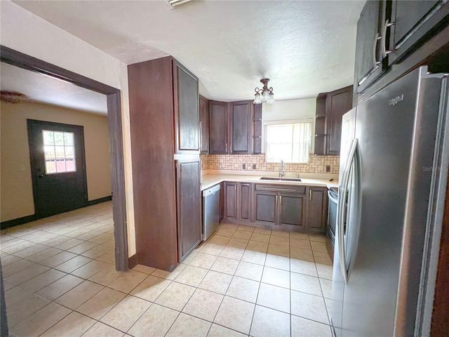 4112 NW 16TH DRIVE, Gainesville, FL 32605