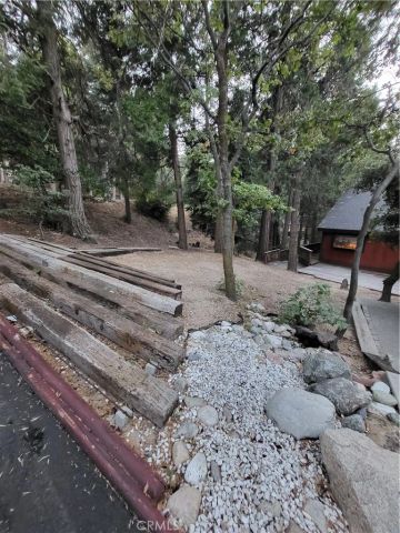 24812 Lake Gregory, Crestline, CA 92325
