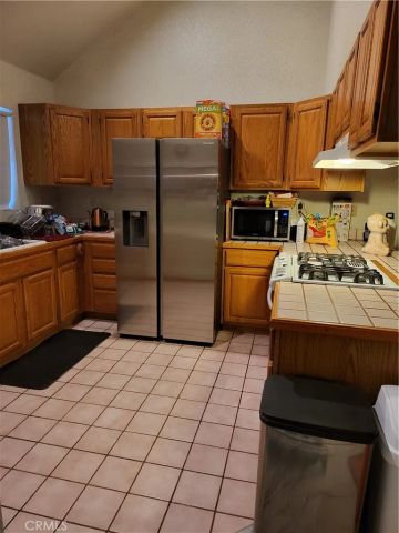 24812 Lake Gregory, Crestline, CA 92325