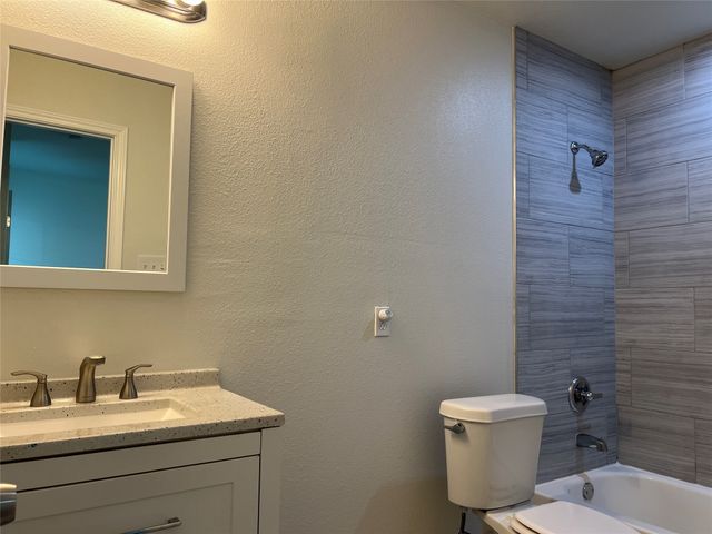 414 N Flat Street, Waxahachie, TX 75165