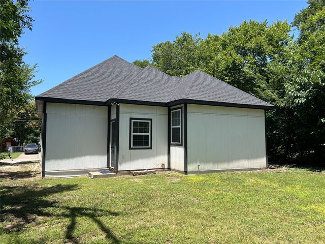 414 N Flat Street, Waxahachie, TX 75165