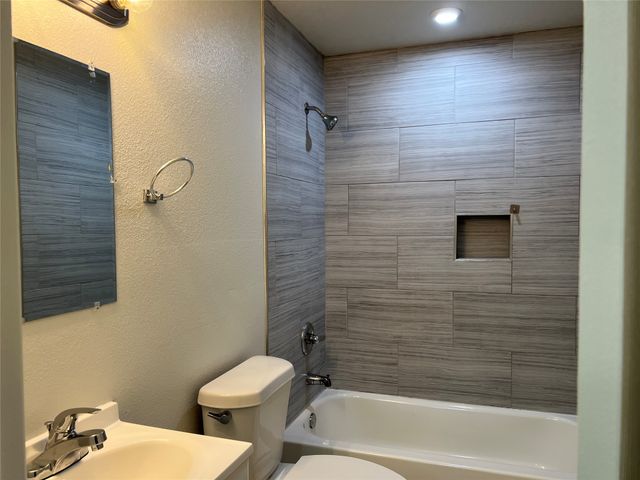 414 N Flat Street, Waxahachie, TX 75165