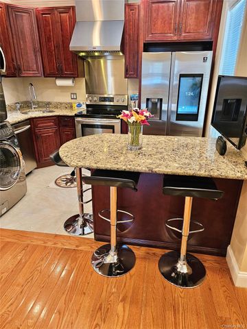 198 Jericho Turnpike 2nd FL, Floral Park, NY 11001
