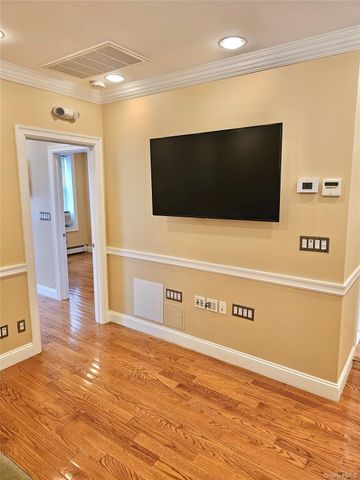 198 Jericho Turnpike 2nd FL, Floral Park, NY 11001