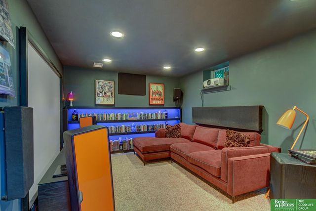 2324 N 52nd Street, Omaha, NE 68104