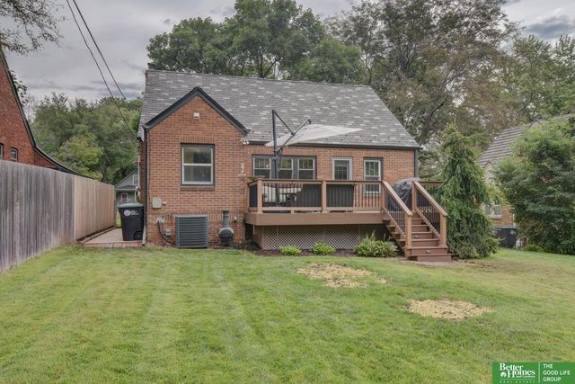 2324 N 52nd Street, Omaha, NE 68104