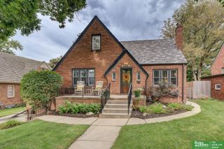 2324 N 52nd Street, Omaha, NE 68104