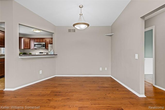 20745 Indian Creek Drive, Farmington Hills, MI 48335