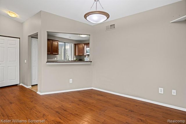 20745 Indian Creek Drive, Farmington Hills, MI 48335