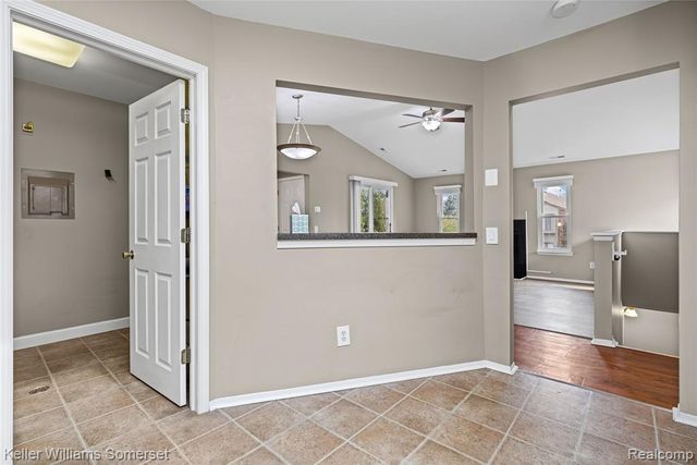 20745 Indian Creek Drive, Farmington Hills, MI 48335