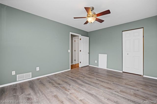 20745 Indian Creek Drive, Farmington Hills, MI 48335