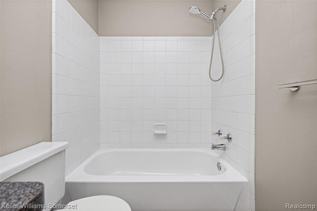 20745 Indian Creek Drive, Farmington Hills, MI 48335