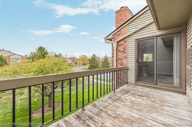20745 Indian Creek Drive, Farmington Hills, MI 48335