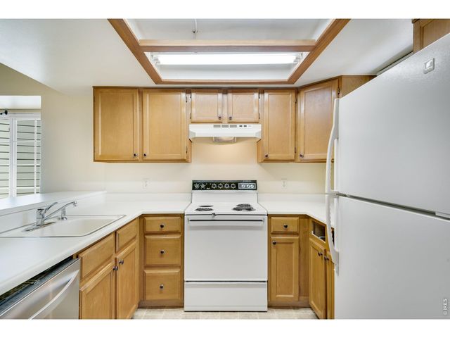 7230 Devinney Ct F, Arvada, CO 80005