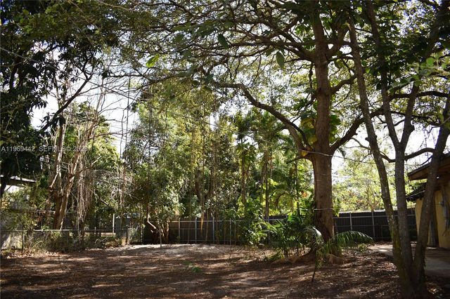 14015 NE 11th Ave, North Miami, FL 33161