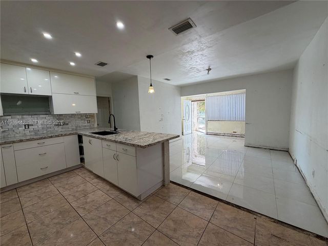 14015 NE 11th Ave, North Miami, FL 33161