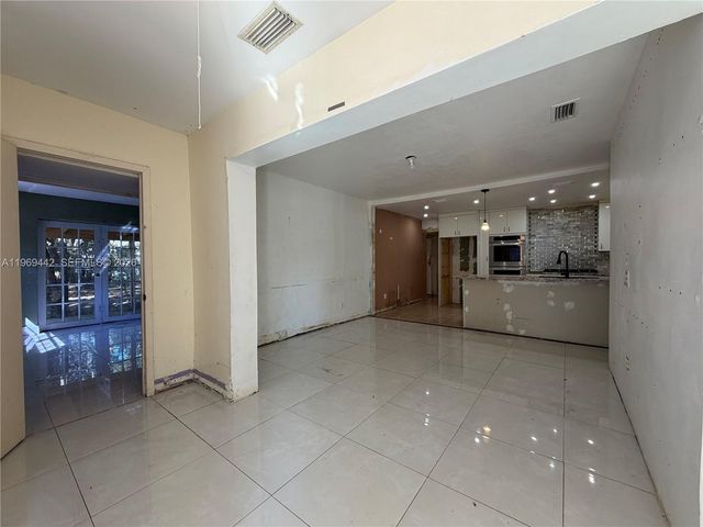14015 NE 11th Ave, North Miami, FL 33161