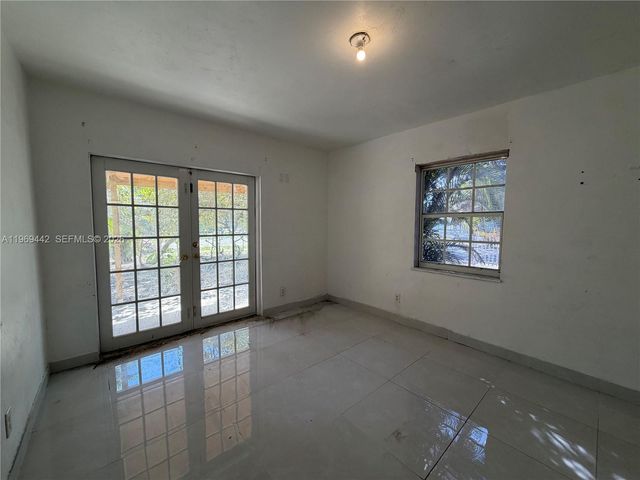 14015 NE 11th Ave, North Miami, FL 33161