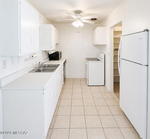 1776 S Palo Verde Ave Apt A13, Tucson, AZ 85713