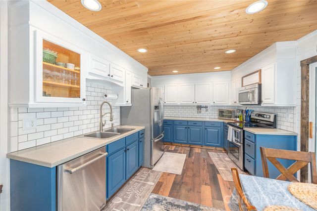 477 Locust Drive, Maggie Valley, NC 28751