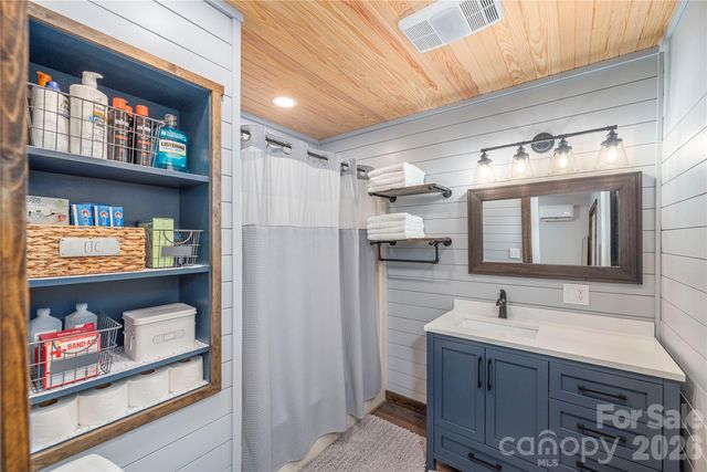 477 Locust Drive, Maggie Valley, NC 28751