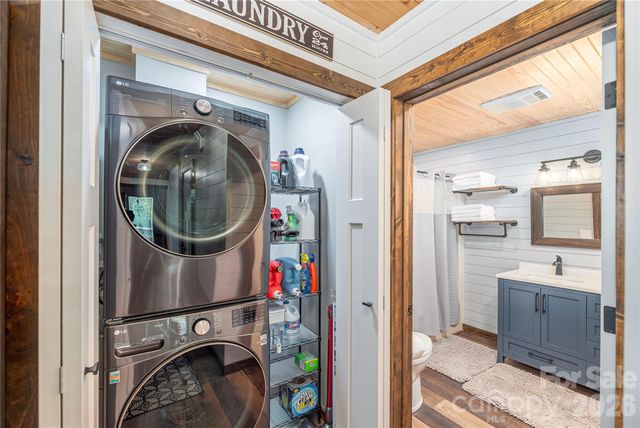 477 Locust Drive, Maggie Valley, NC 28751