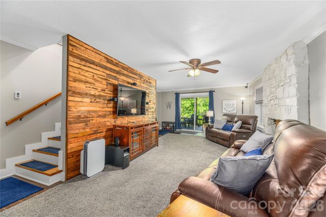 477 Locust Drive, Maggie Valley, NC 28751