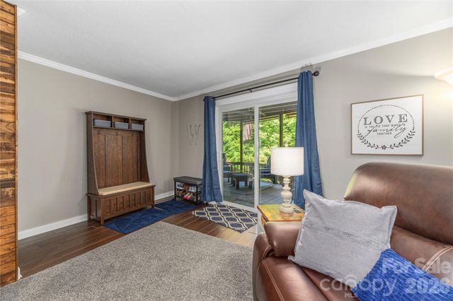 477 Locust Drive, Maggie Valley, NC 28751